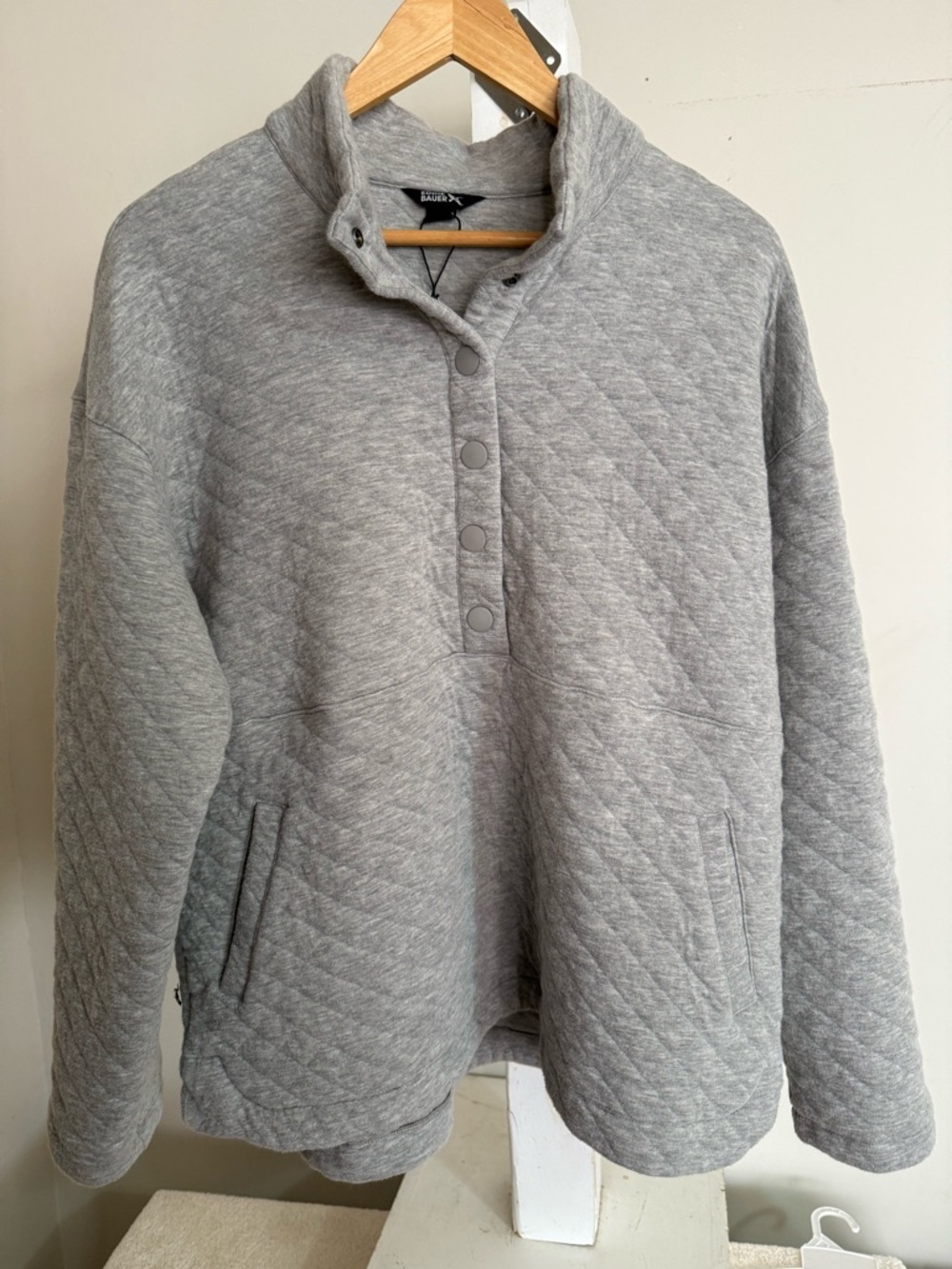 New Eddie Bauer Quilted Sweatshirt - Picture 4 of 10